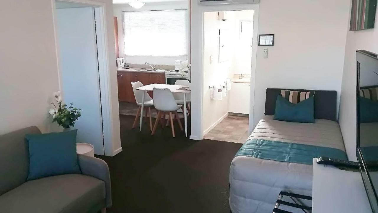 Almond Court Motel Alexandra Exterior foto